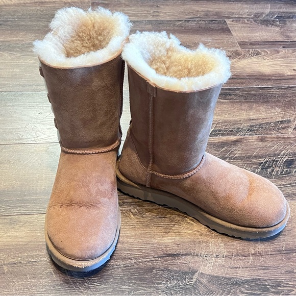 UGG Brown Sheepskin Boots, Size 9, Excellent Condition - Picture 2 of 10